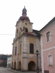 pohled zepředu zprava