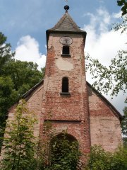 průčelí kaple