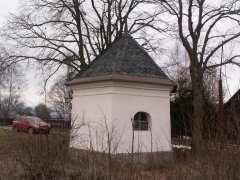 pohled zezadu zleva