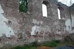 pohled do interiéru - pravá stěna