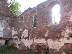 pohled do interiéru - levá stěna