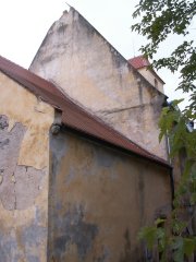 pohled zezadu zleva