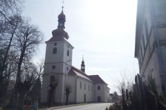pohled zepředu zprava
