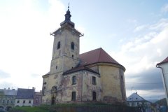 pohled zezadu zprava