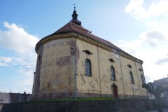 pohled zezadu zleva