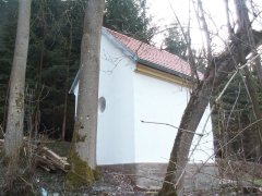 pohled zezadu zleva
