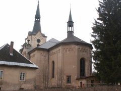 pohled zezadu zprava