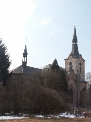 pohled zezadu zleva