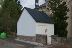 pohled zezadu zleva