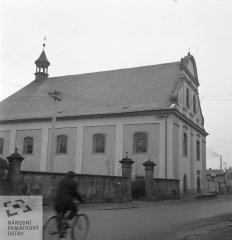 starší foto kostela