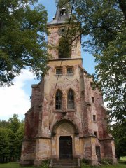 průčelí kostela