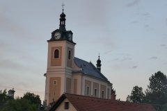 pohled zepředu zprava