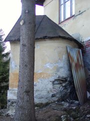 pohled zezadu zprava