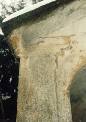 detail levé části průčelí