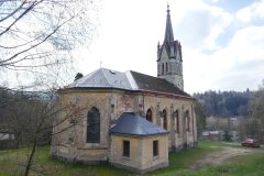 pohled zezadu zleva