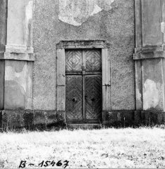 starší foto kostela - vchod