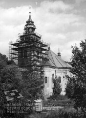 starší foto kostela - dostavba věže