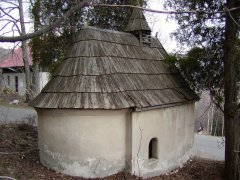pohled zezadu zleva