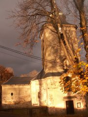 průčelí kostela