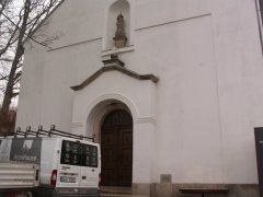 detail předního průčelí