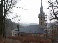 pohled zleva