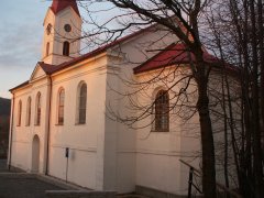 pohled zezadu zprava