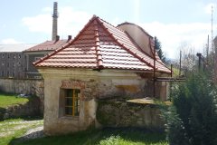 pohled zezadu zleva