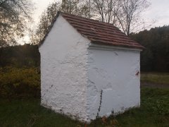 pohled zezadu zleva