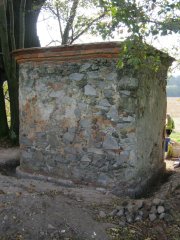 pohled zezadu zleva