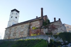 pohled zezadu zprava