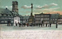 dobová pohlednice města s kostelem