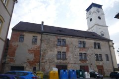 pohled zleva