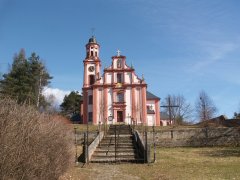 opravené přístupové schodiště ke kostelu
