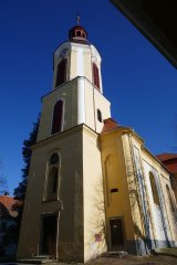 pohled zepředu zprava