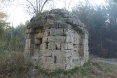 pohled zezadu zleva