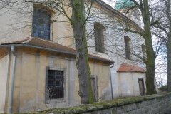 pohled zezadu zleva