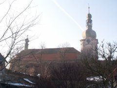 pohled zleva