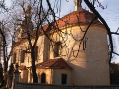 pohled zezadu zprava