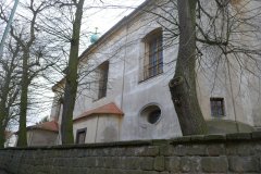 pohled zezadu zprava
