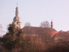 pohled zprava