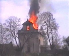 požár kostela