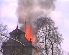 požár kostela