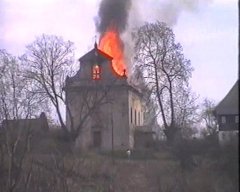 požár kostela