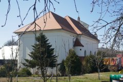 pohled zezadu zleva