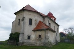 pohled zezadu zleva