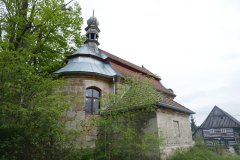 pohled zezadu zleva