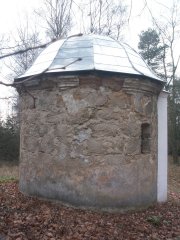 pohled zezadu zleva