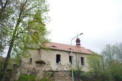 pohled zprava