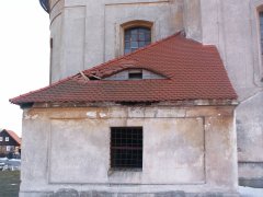 sakristie u levé zadní části kostela