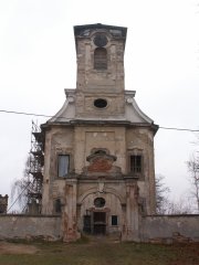průčelí kostela